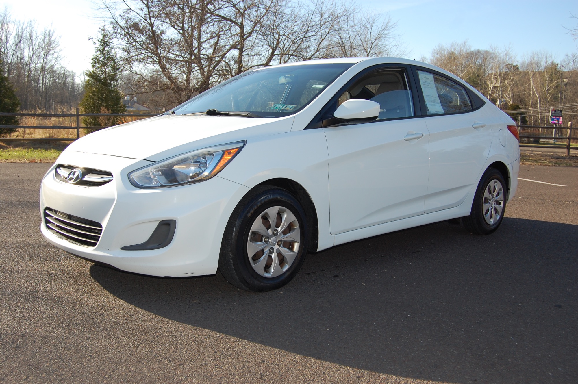 photo of 2016 Hyundai Accent SE 4-Door 6A